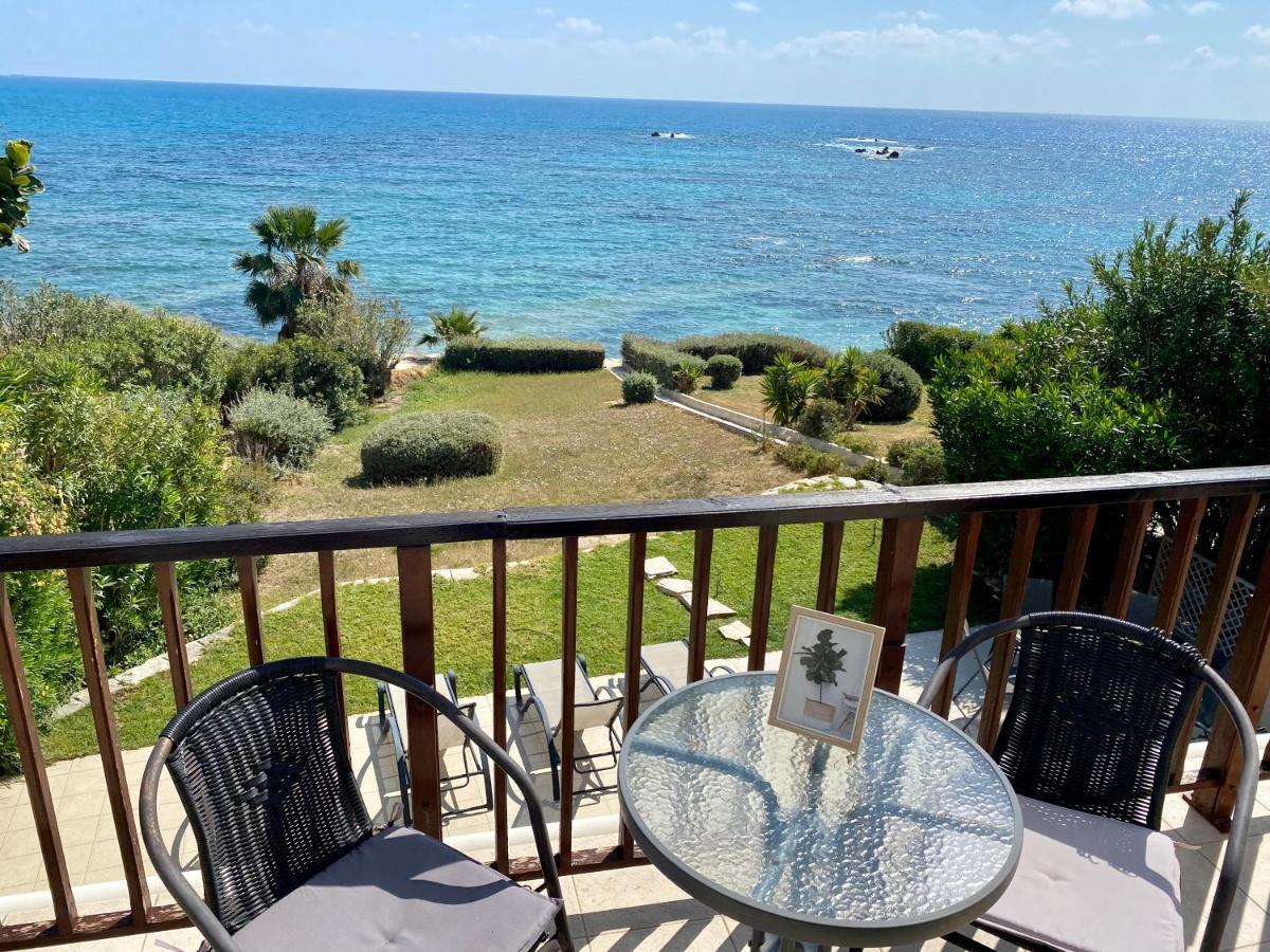 Amazing Front Line Villa In Coral Bay 페이야 외부 사진