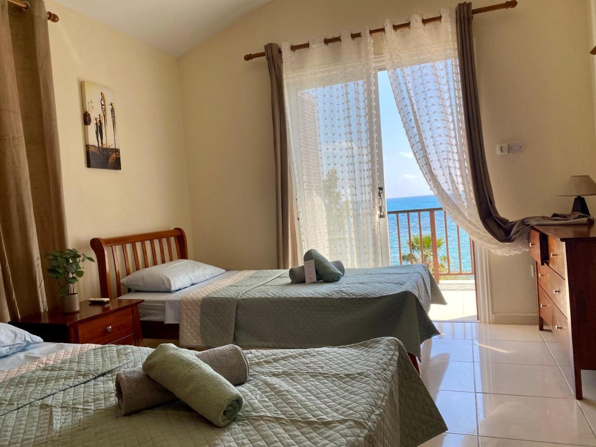 Amazing Front Line Villa In Coral Bay 페이야 외부 사진